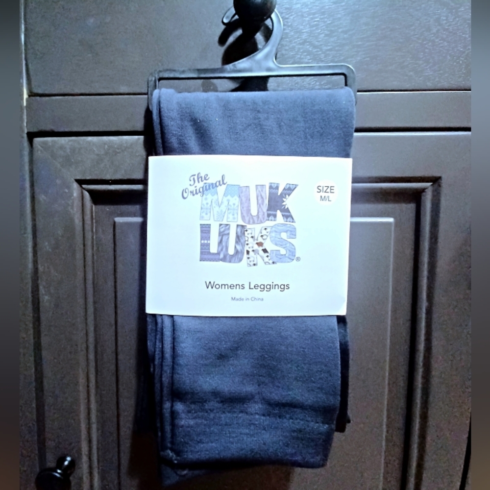 MUK LUKS WOMEN'S LEGGINGS IN NAVY BLUE-(NWT)